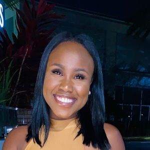 Meet your Posher, Christina